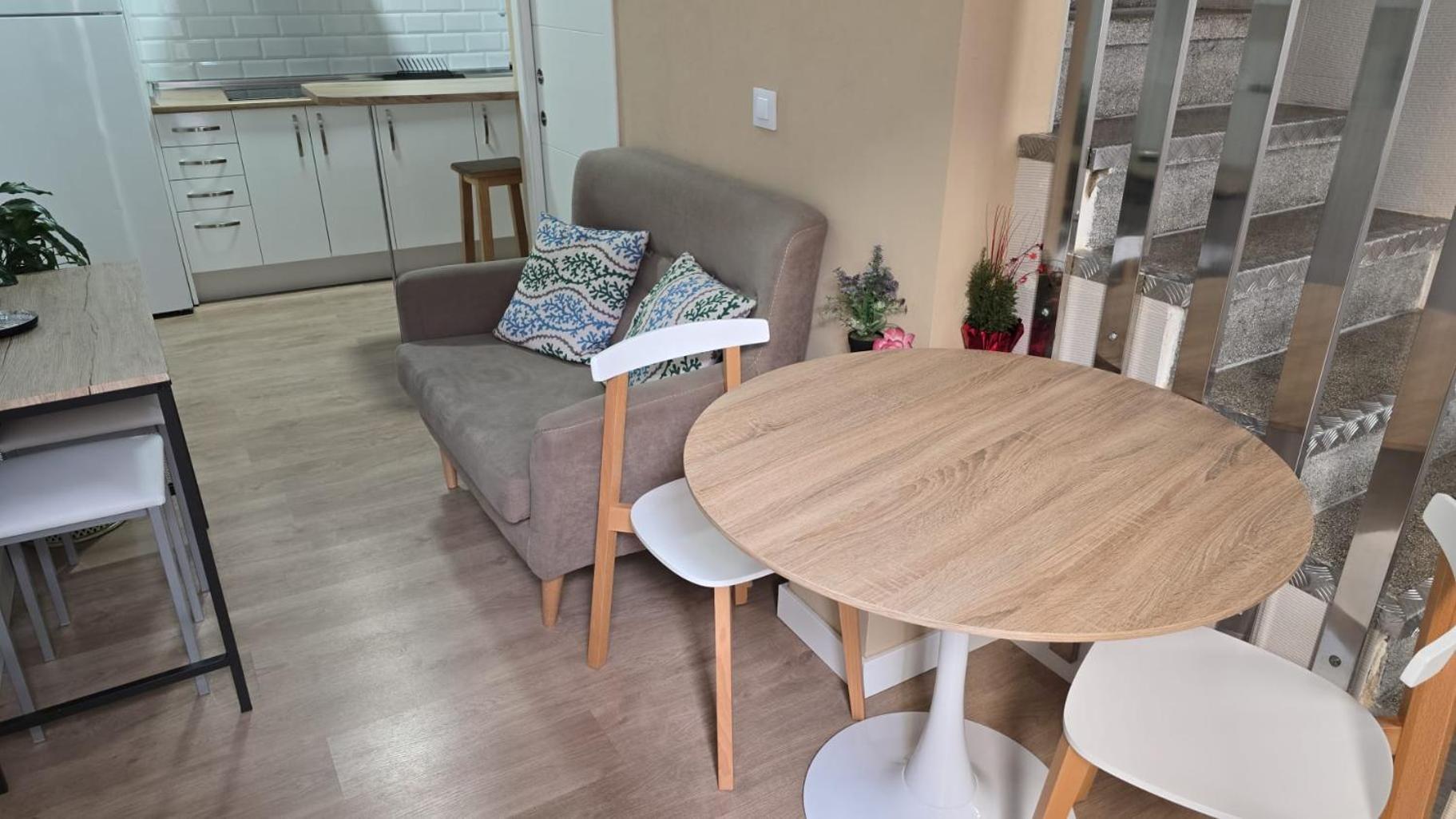 La Isla De Mirabel Apartment Пласенсия Екстериор снимка