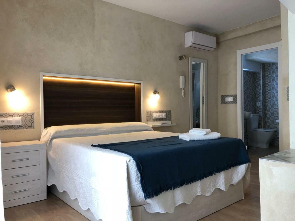 La Isla De Mirabel Apartment Пласенсия Екстериор снимка